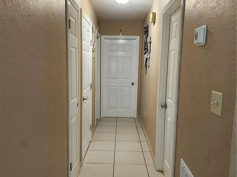 1128 N Los Ebanos Rd — Photo 7