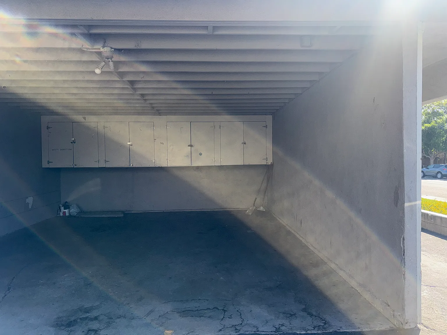 2 bed, 845 sqft, $2,400 — Photo 3