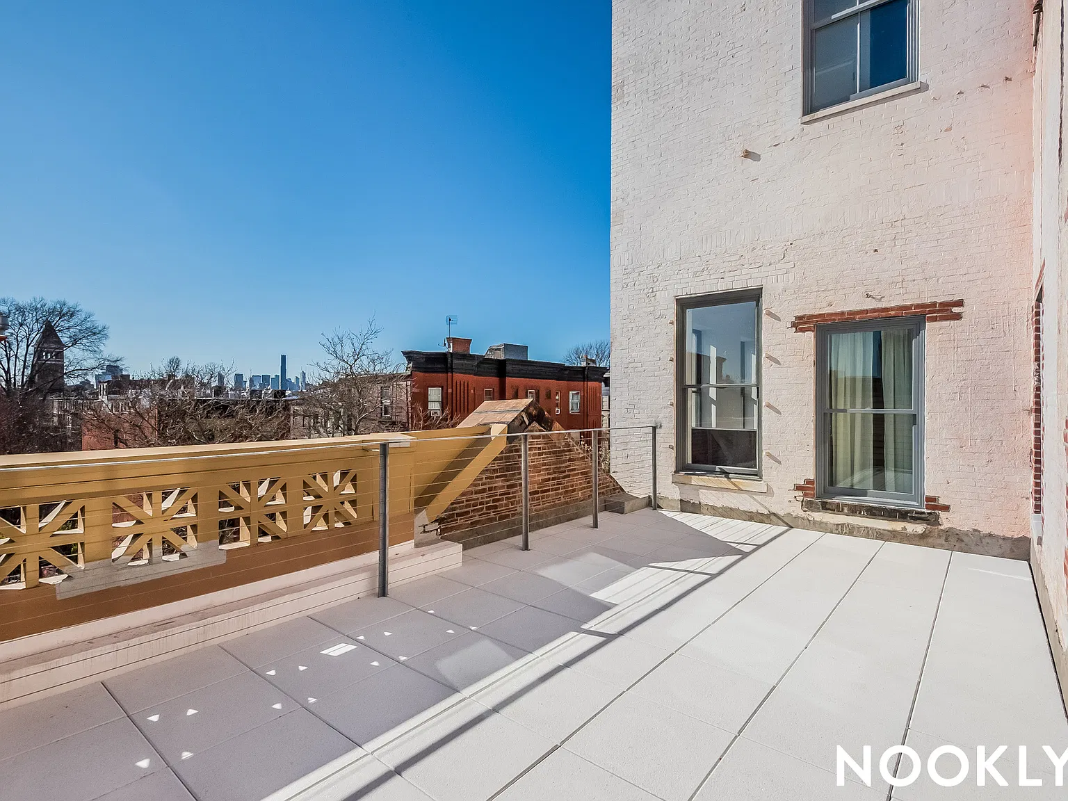 619 Throop Ave — Photo 4