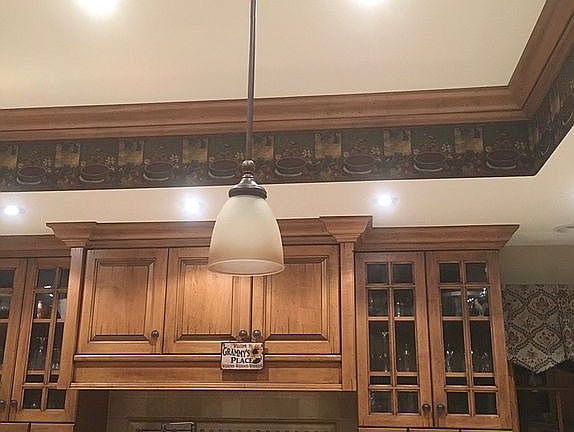 3rd image of 37W543 Heritage Dr