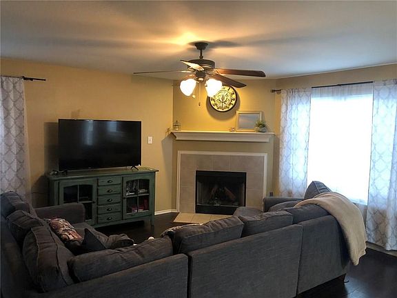 5th image of 8540 Shallow Creek Dr