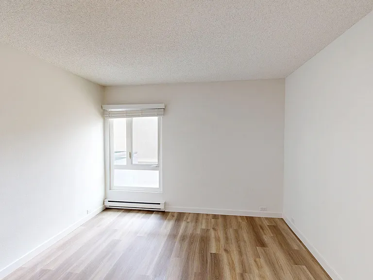 Eight 80 Newport Beach — Photo 207