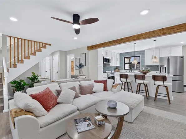 921 Philpotts Rd, Norfolk, VA 23513