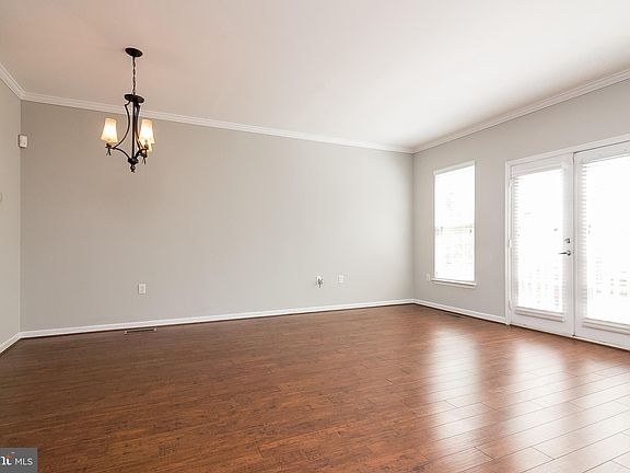 5th image of 8124 Harper Valley Ln #27