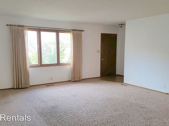 2nd image of 3107 Nutmeg Ln Unit A