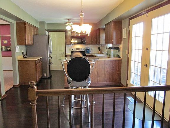 3rd image of 20698 Forestwood Dr