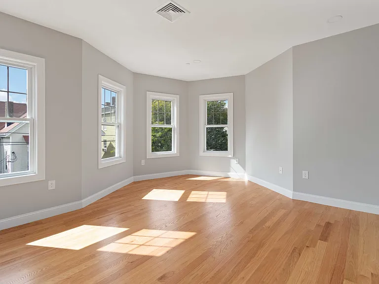 20 Alston St #20 — Photo 5