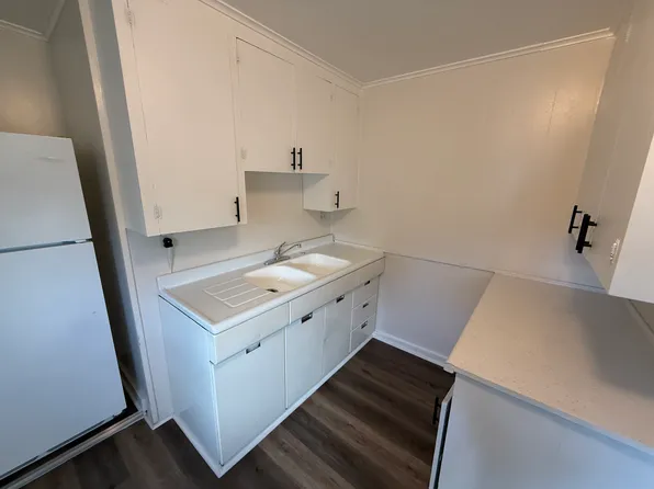 626 Lake St APT 3, Negaunee, MI 49866