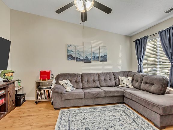 5th image of 933 S Freedom Blvd APT 7