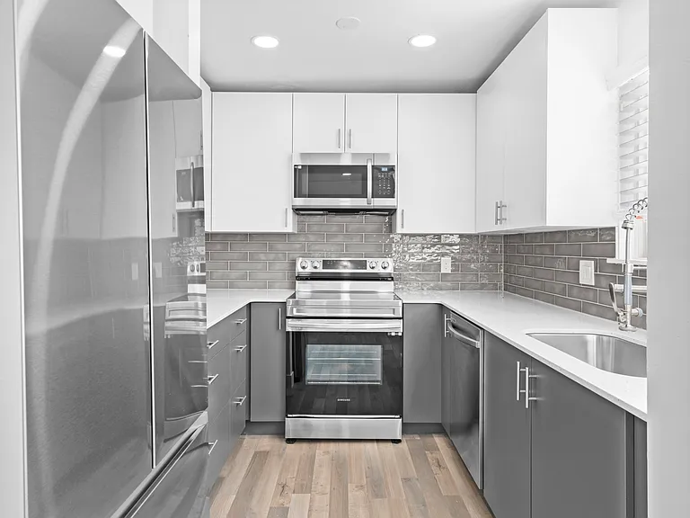 26 W Girard Ave — Photo 6