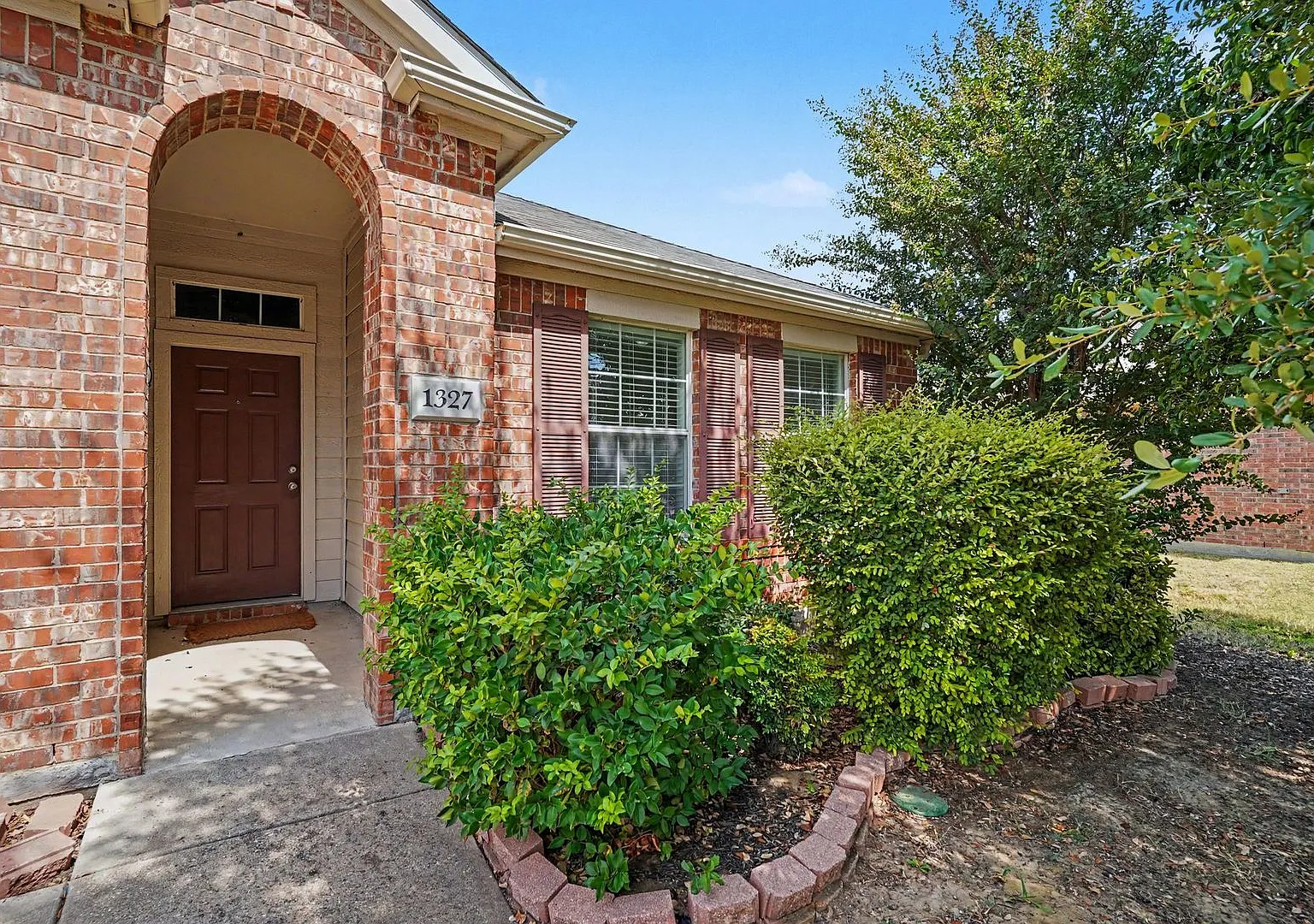 Beautiful 3-Bedroom Home with Dedicated Office, Open Floor Plan & Large Backyard — Photo 3
