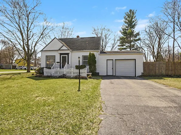 4451 Morningside Dr SE, Kentwood, MI 49512