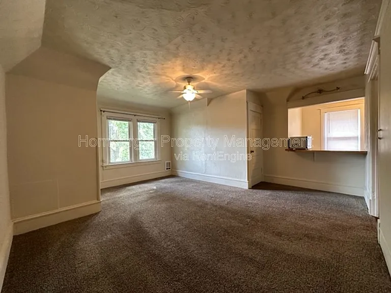 904 W Spofford Ave #B — Photo 6