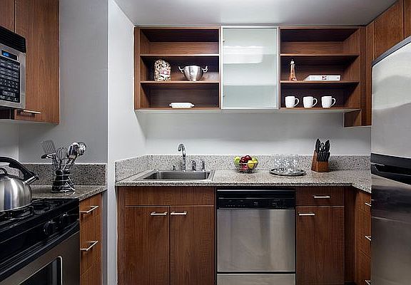 4th image of 535 W 23rd St Space H3b
