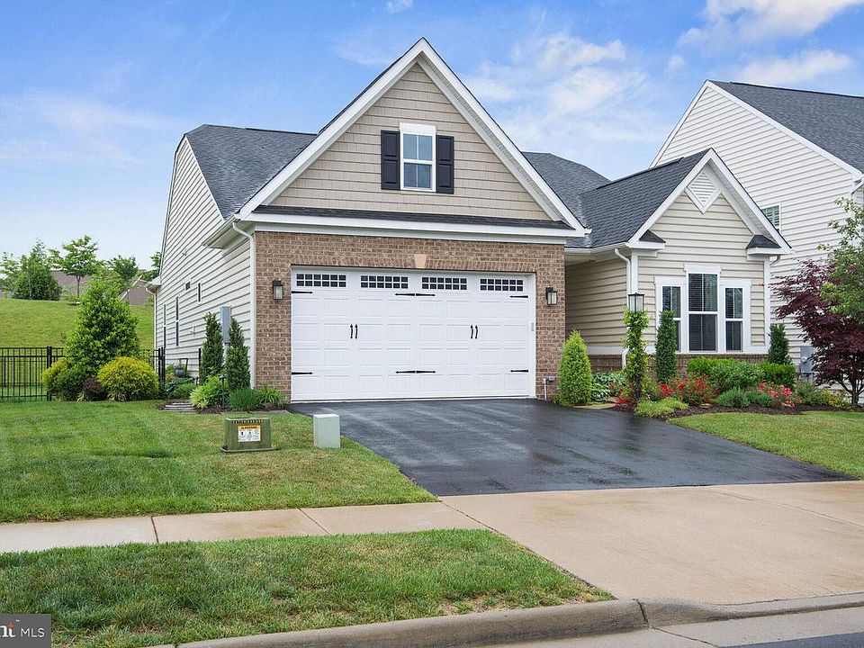 1st image of 111 Atlantis Ln