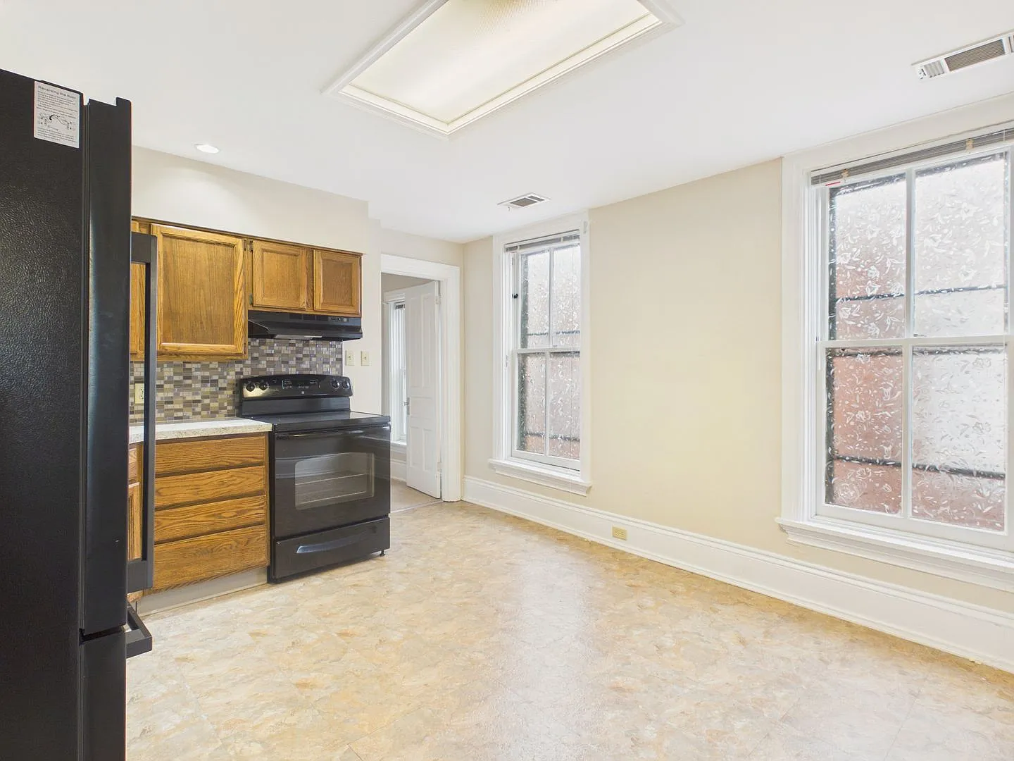 1015 Front St — Photo 3