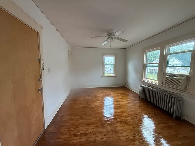 42 Maple St — Photo 27
