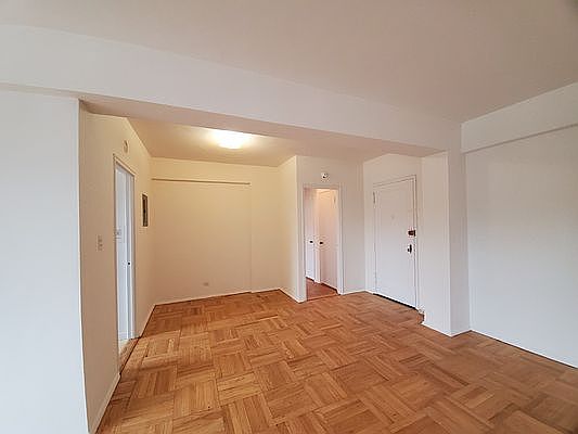 5th image of 65-61 Saunders St #2G