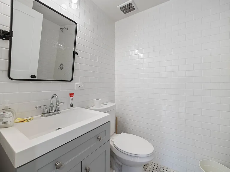 1118 Garnett Pl #2 — Photo 11
