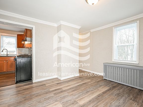 1334659_005_dining_room_13645433.jpg