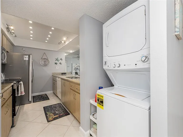 450 S Gulfview Blvd #1204 — Photo 7