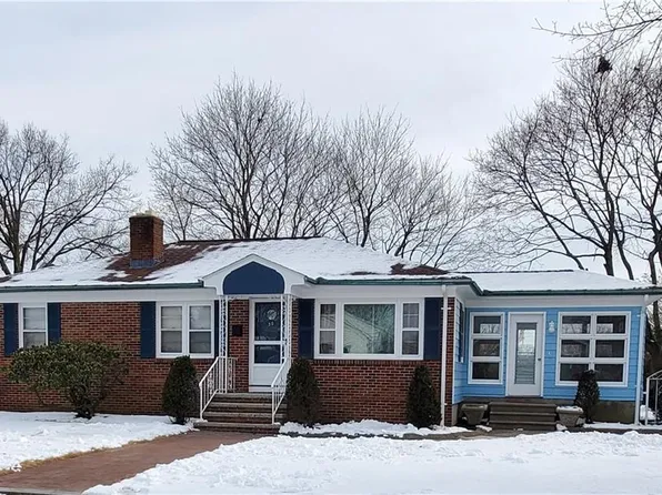 50 Macgregor St, Providence, RI 02904