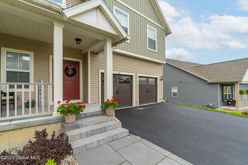 3rd image of 23 Weston Way