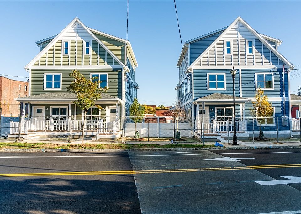 1st image of 207 Clemente St