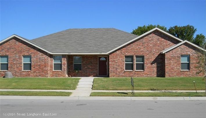1st image of 3211 Wagon Trail Dr