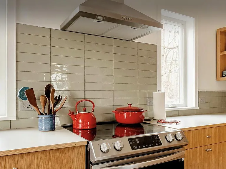 Electric stove.