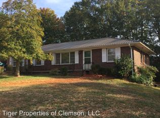 406 E South 8th St, Seneca, SC 29678
