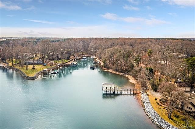 1st image of 126 Hanes Bee Ln