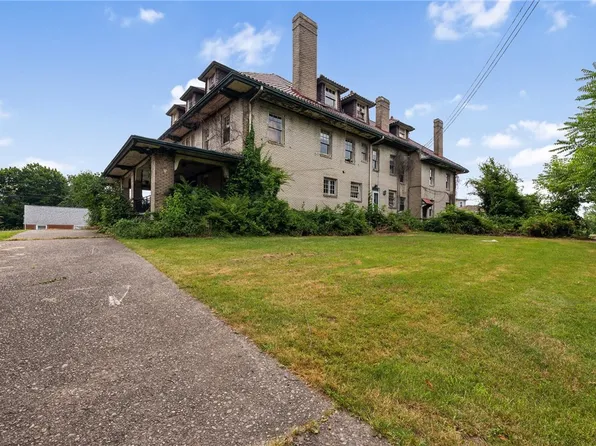 98 Arlene Ave, North Versailles, PA 15137