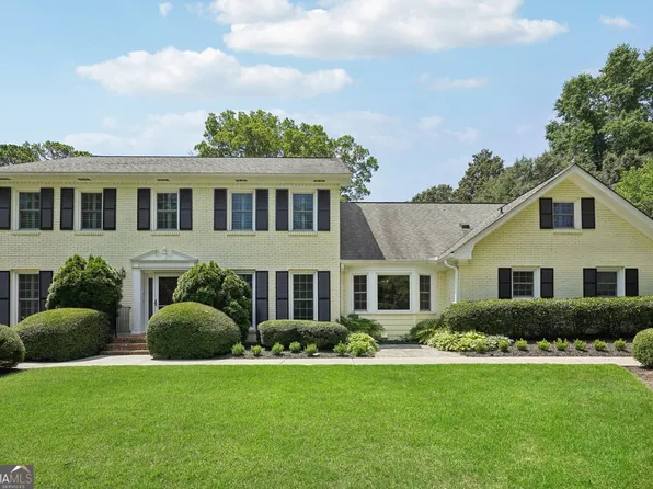 2325 Fenhurst Pl, Dunwoody, GA 30338