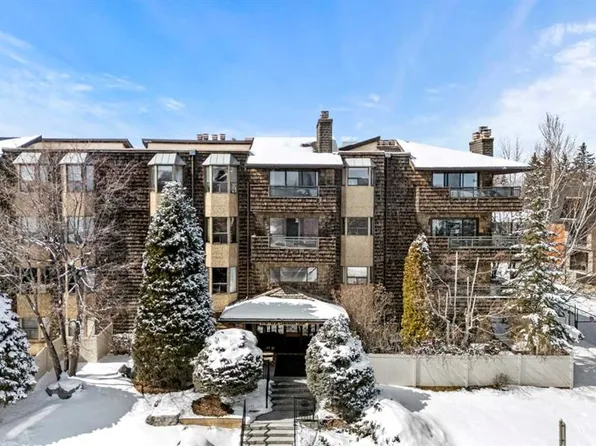 3719 C S 49th St NW #201, Calgary, AB T3A 2E3