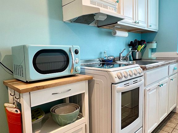 3rd image of 415 E Atlanta Ave #208