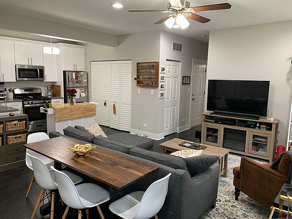 4th image of 2349 W Grace St #3E