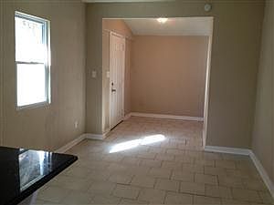 3rd image of 2216 Marshall Ave