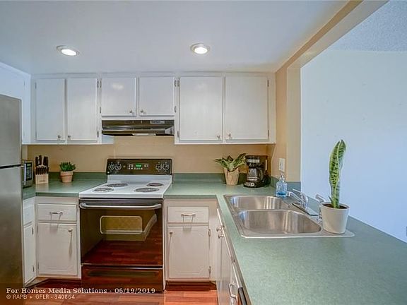 2nd image of 900 River Reach Dr APT 206