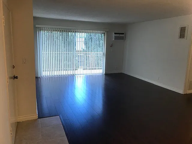 1136 S Wooster St #204 — Photo 9