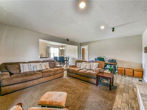 5th image of 1401 Glenwood Dr