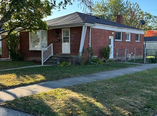 28561 Leona St, Garden City, MI 48135