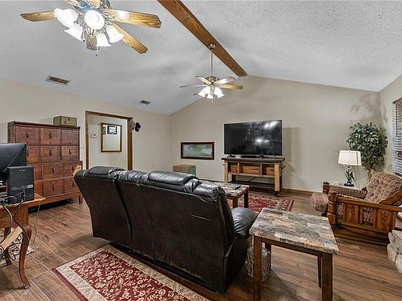5th image of 10840 Howells Ferry Rd