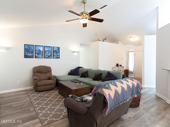 4th image of 8975 WINDING VINE Drive W