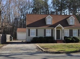 1206 Hornsbyville Rd, Yorktown, VA 23692