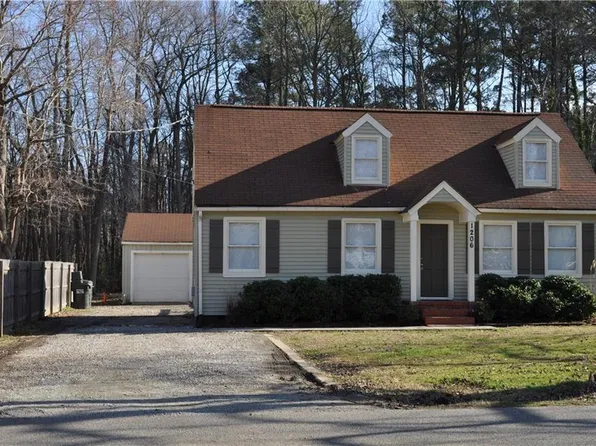 1206 Hornsbyville Rd, Yorktown, VA 23692