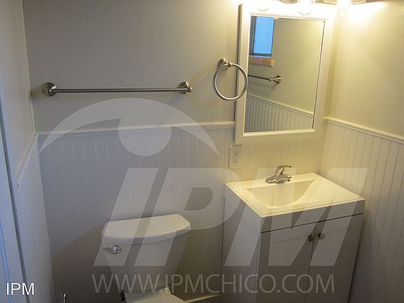 2nd image of 527 Cherry St #1A