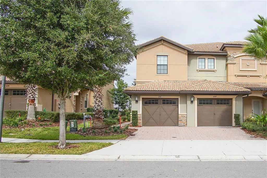 2 bed, 2.0 bath, 1409 sqft, $2,250 — Photo 1