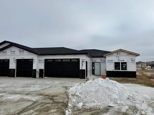 5311 Normandy St NW, Bismarck, ND 58503