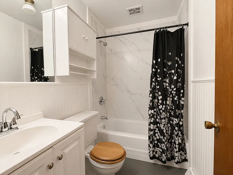 527 W Marion St — Photo 19